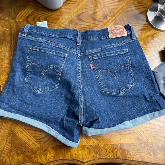 Levi Jean shorts - Picture 4 of 4